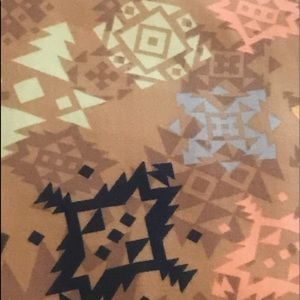 Lularoe one Size Aztec Leggings